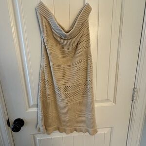 Lulu’s beige strapless crochet coverup, size S